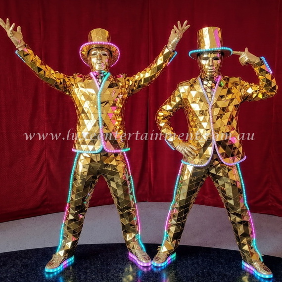 images/Mirror%20Acts/Gold%20Mirror%20Men%20Duo.jpg#joomlaImage://local-images/Mirror Acts/Gold Mirror Men Duo.jpg?width=570&height=570