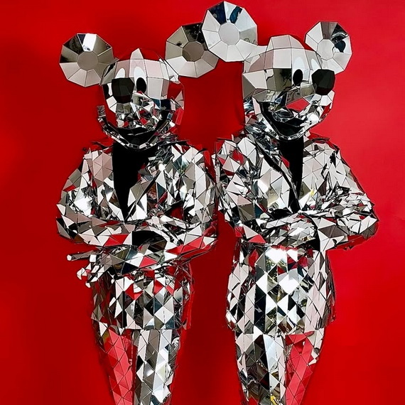 images/Mirror%20Acts/Mickey%20Mouse%20xl.jpg#joomlaImage://local-images/Mirror Acts/Mickey Mouse xl.jpg?width=570&height=570